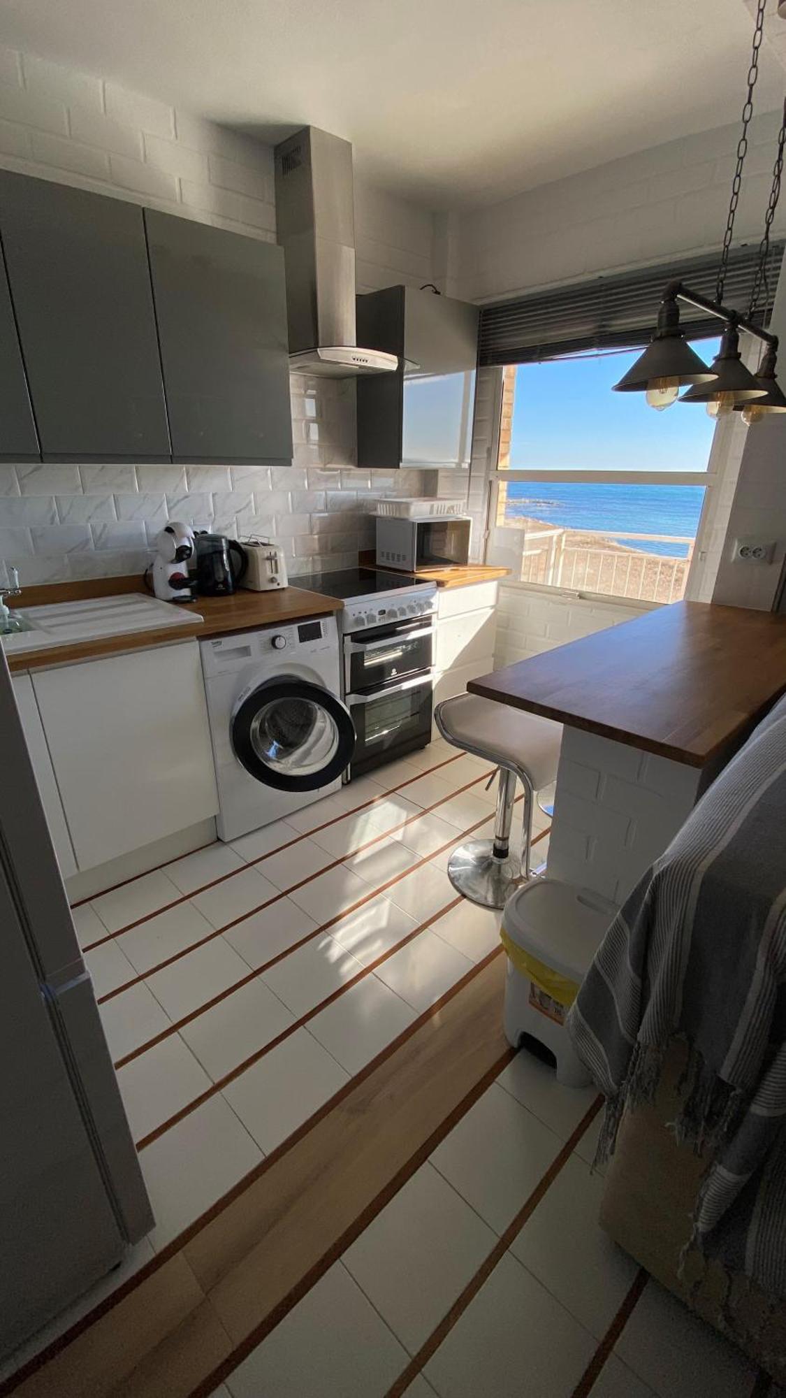 Beachfront Apartment - La Mata 托雷维耶哈 外观 照片